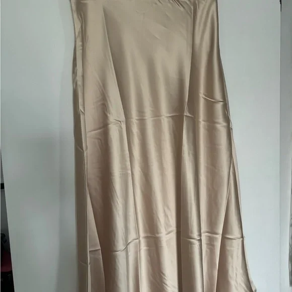 Lululemon skirt - Picture 2 of 2
